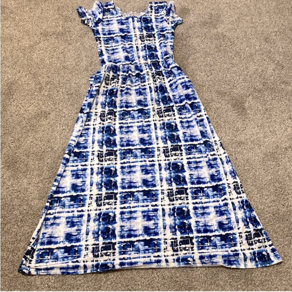 Long blue dress